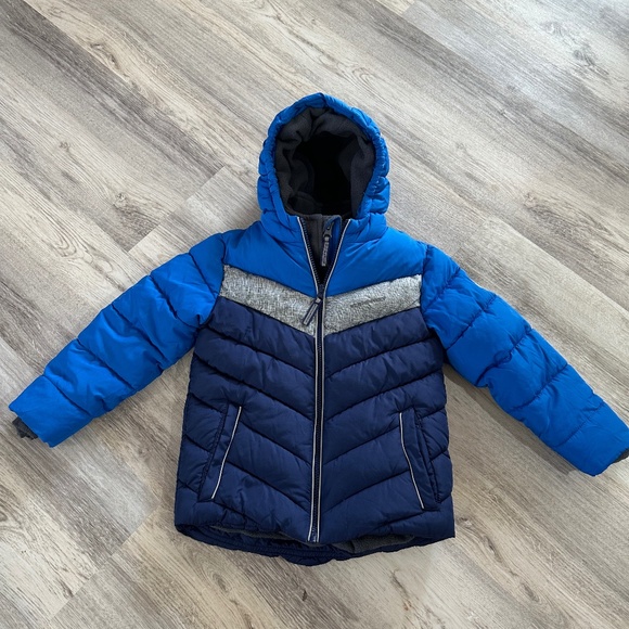 Weatherproof youth puffer coat size 5 - Picture 2 of 3